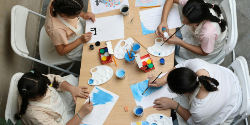 Sérgio Bento De Araújo apresenta projetos STEAM simples e acessíveis que conectam ciência e arte para estudantes do 6º ao 9º ano.